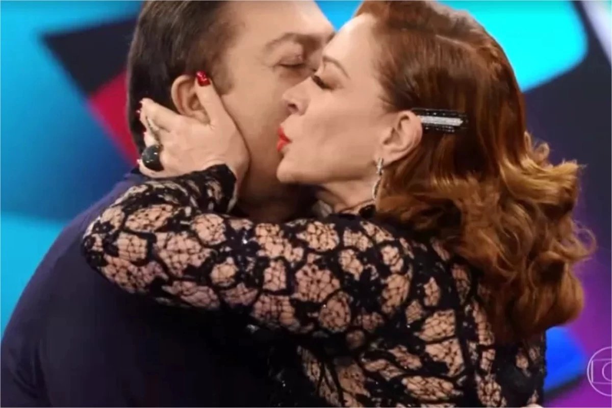 Claudia Raia revela se já namorou Faustão e diz: ‘Com ele foi diferente’