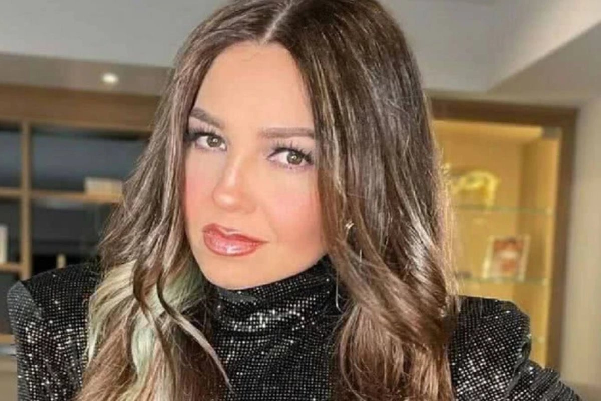 Notícia triste para Thalía a faz pedir ajuda nas redes sociais