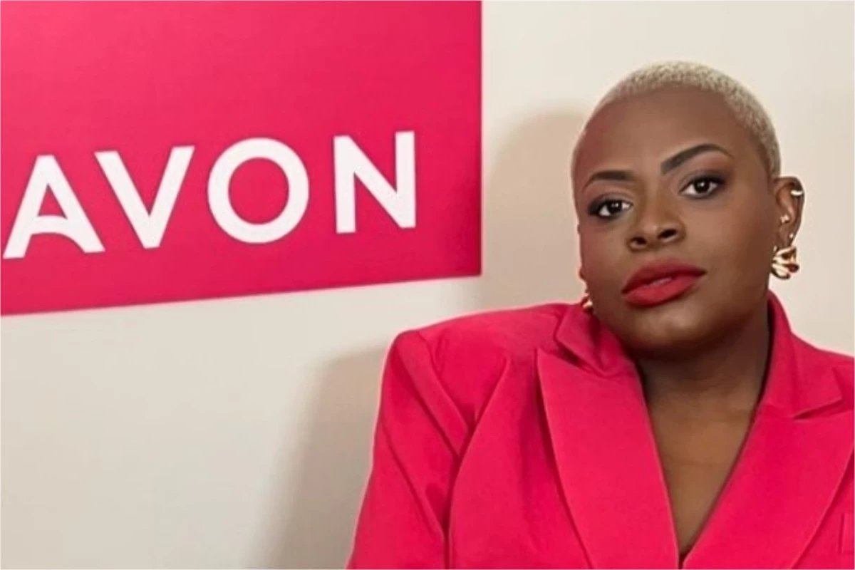 Jojo Todynho manda seus fãs jogarem produtos Avon no lixo e divide web