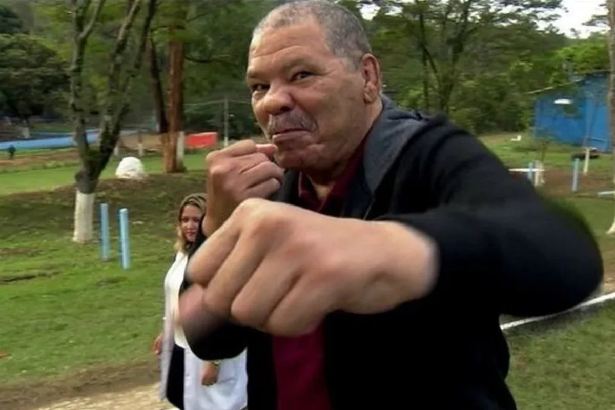 Maguila lutava contra uma doença degenerativa e incurável; Ele morreu aos 66 anos em São Paulo.