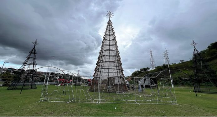 Cariacica terá Vila de Natal com árvore de 23 metros, Casa do Papai Noel e roda-gigante