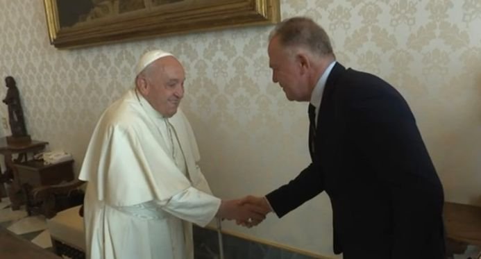 Casagrande é recebido pelo Papa Francisco no Vaticano