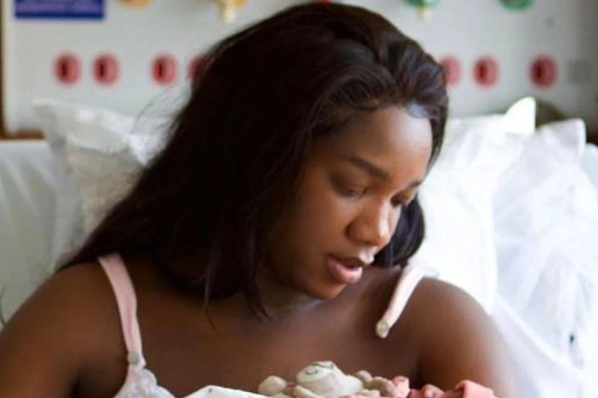 Iza mostra o rosto da filha pela primeira vez e internautas reagem: ‘Finalmente’