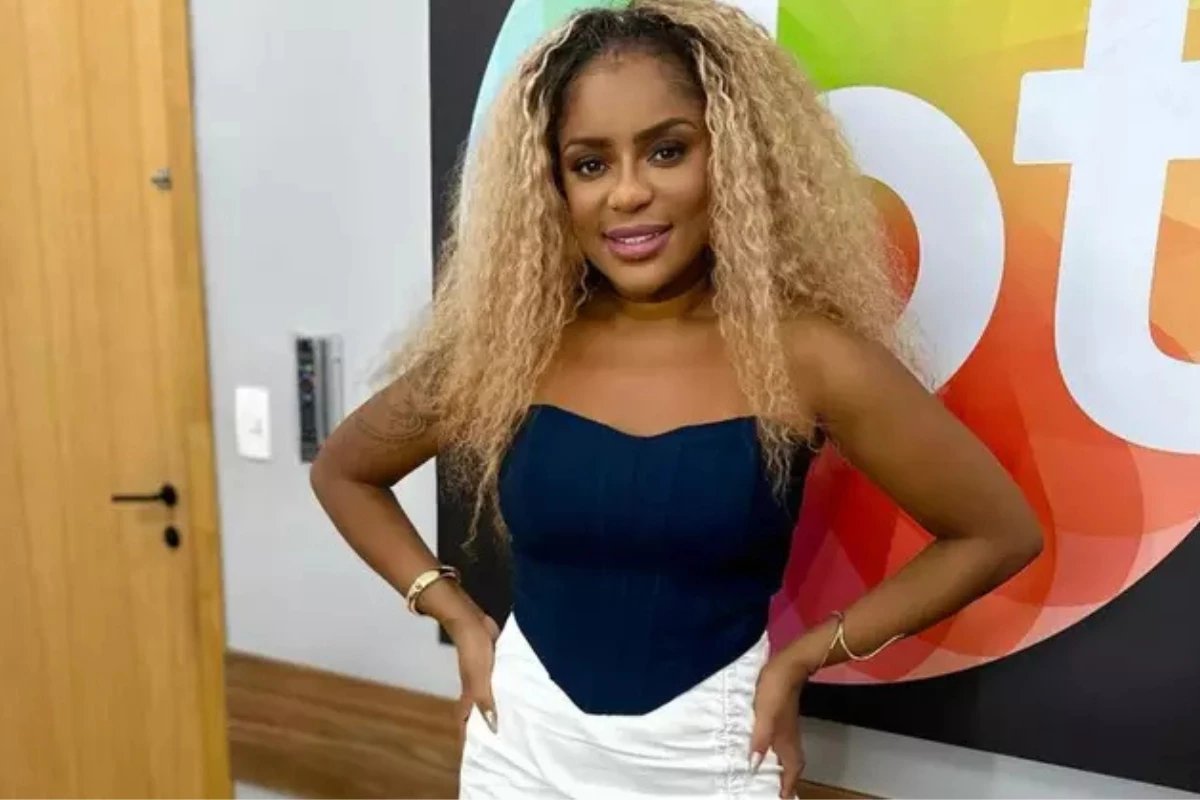 Cariúcha nega ter saído do Fofocalizado e promete voltar após atrito com Leo Dias em podcast