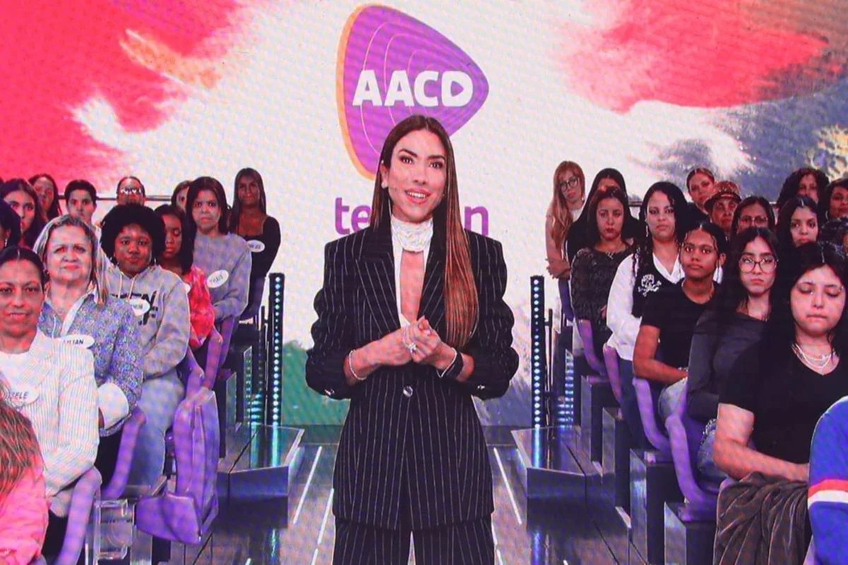 Patrícia Abravanel contradiz irmã que afirmou que Silvio Santos não receberia homenagem no Teleton: ‘ele adorou’