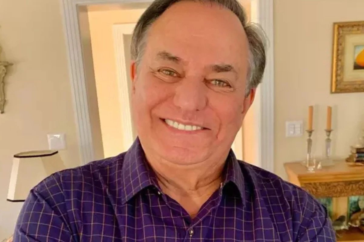 Saiba os detalhes da queda que Ronnie Von sofreu: ‘ele escorregou e caiu’