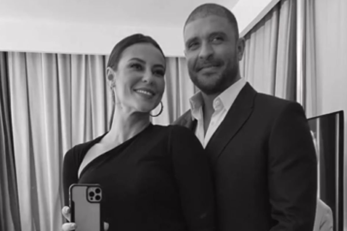 Diogo Nogueira e Paolla Oliveira
