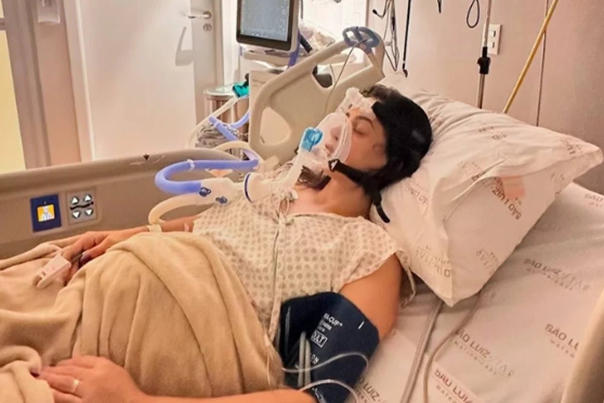 A apresentadora precisa correr para a UTI e tem problemas de saúde durante a gravidez: 'Reze por mim'