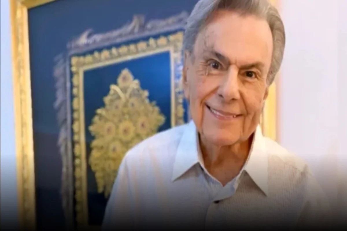 Agnaldo Rayol chegou ao hospital com corte na cabeça; A cantora estava com um cuidador no momento da queda.