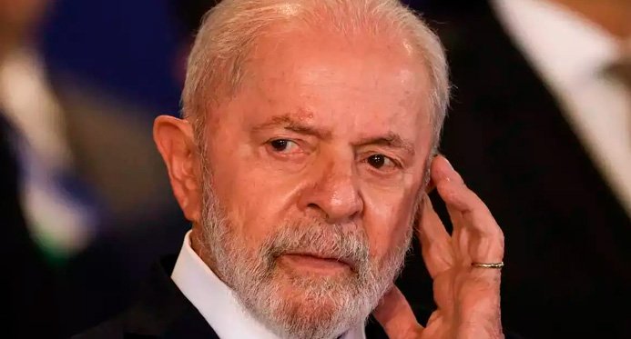 Lula passa por cirurgia em São Paulo após dores de cabeça