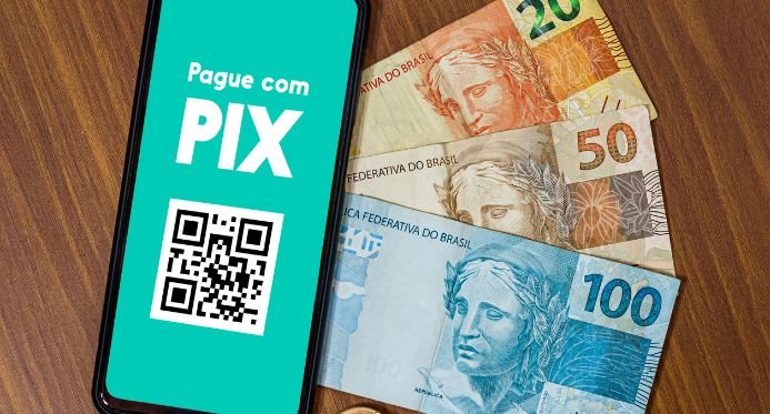 Após onda de notícias falsas, governo recua e revoga regras de rastreamento do Pix