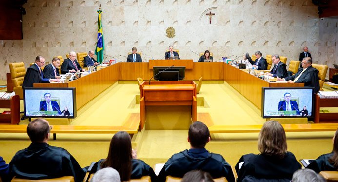 Barroso diz que não é justo criticar o STF por cumprir a Constituição