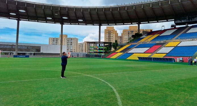 A Comissão da FIFA visita o Kleber Andrade Stadium para a Copa das Mulheres 2027