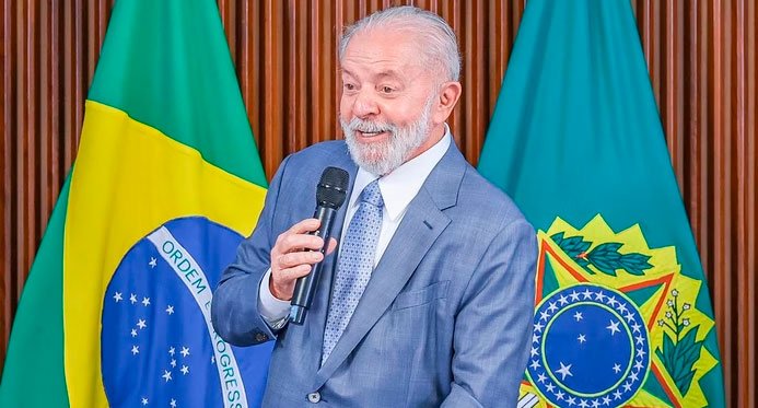 Lula diz que Bolsonaro 'perderá novamente' se ele competir contra ele em 2026