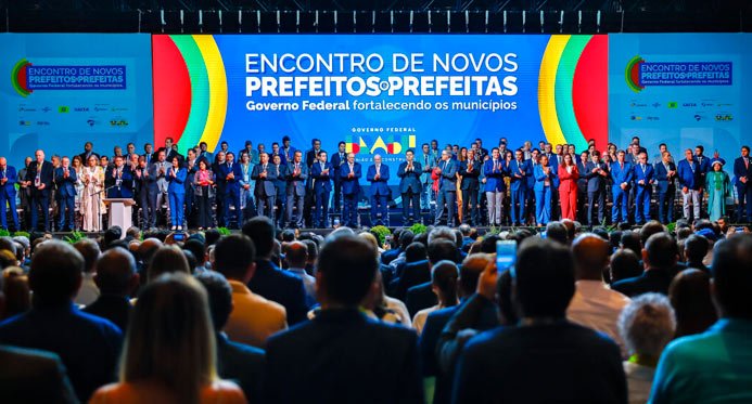 Quando você terminar o mandato, você dirá: Lulinha, fique!