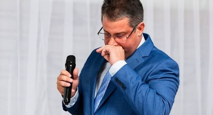 Prefeito da cidade com menos de 7 mil habitantes em ouvidos mais de US $ 19 mil