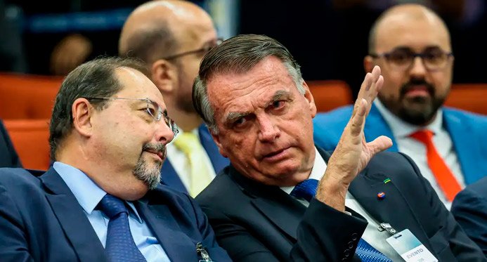 O STF decide hoje se Bolsonaro e os Aliados viram os réus para o enredo de golpe