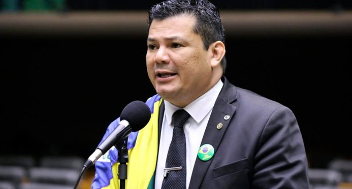 Agu pede uma investigação contra o deputado que disse que quer "Lula Die"