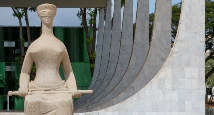 O STF decide que os aposentados não precisarão devolver os valores recebidos por revisão de uma vida inteira
