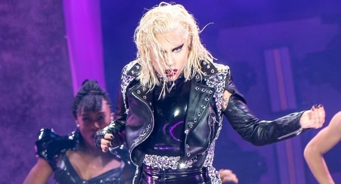 Show gratuito de Lady Gaga em Copacabana eleva procura por ônibus do ES para o Rio