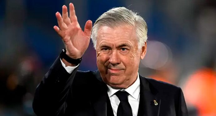 Carlo Ancelotti é anunciado como um novo treinador da equipe brasileira