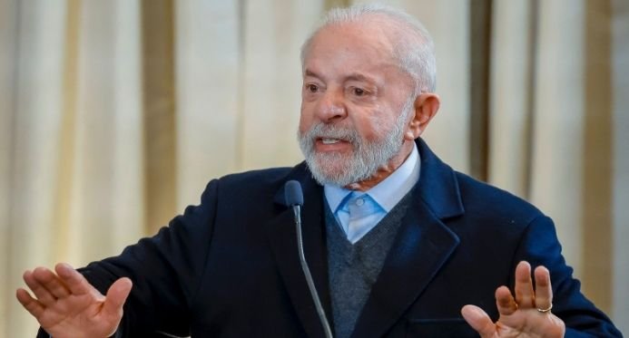 Lula Cancha Visite o Espírito Santo após a morte de Mujica