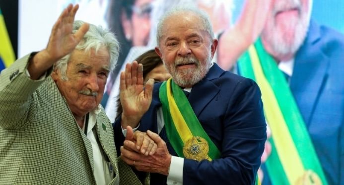 Lula confirma ir ao Uruguai para o funeral de Mujica após o retorno da China