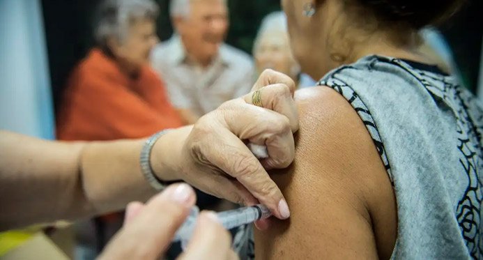 Sesa alerta sobre a baixa demanda pela vacina contra influenza de grupos com meta de cobertura