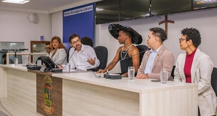 LGBTQIAPN+ LINHARES O público é o objetivo de ataques homofóbicos nas redes sociais