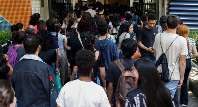 Lula sanciona a lei que expande as cotas em propostas públicas a 30%