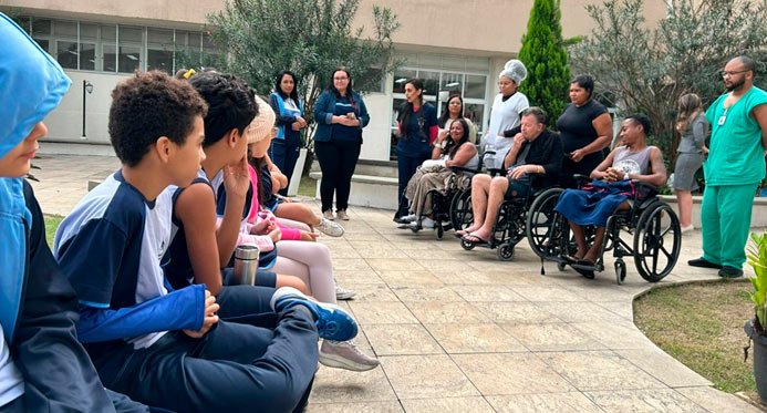 'Projeto' Mensageiros 'traz afeto e esperança aos pacientes do Dr. Jayme Santos Neves Hospital
