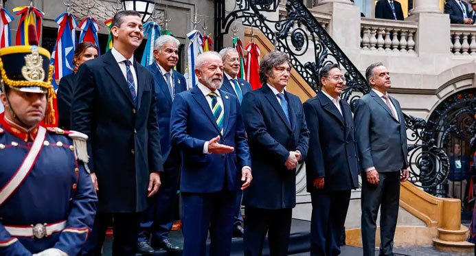 O Brasil assume a presidência de Mercosur durante uma cúpula de bloco na Argentina