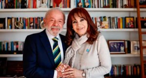 Cristina Kirchner tem uma luta contra o Gana, diz Lula depois de visitar
