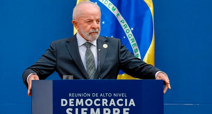 A democracia está em risco como no período nazista, diz Lula