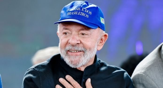 Em Linhares, Lula reage às ameaças de Trump e indica o debate no final da escala 6x1