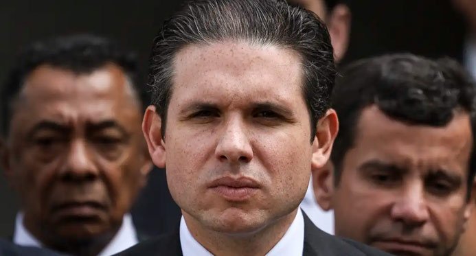A oposição vai para a casa, mas Hugo Motta proíbe a reunião durante o recesso
