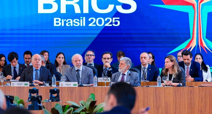 Pesquisa: 55% dizem que Lula causou Trump criticando -o no BRICS