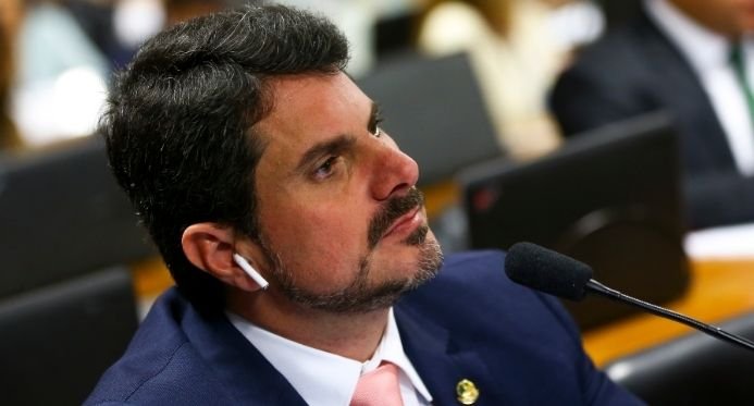 Senador de ES, Marcos faz Val viaja para os EUA