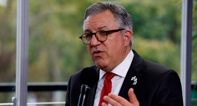 Estados Unidos cancelam vistos da filha e esposa do ministro Alexandre Padilha