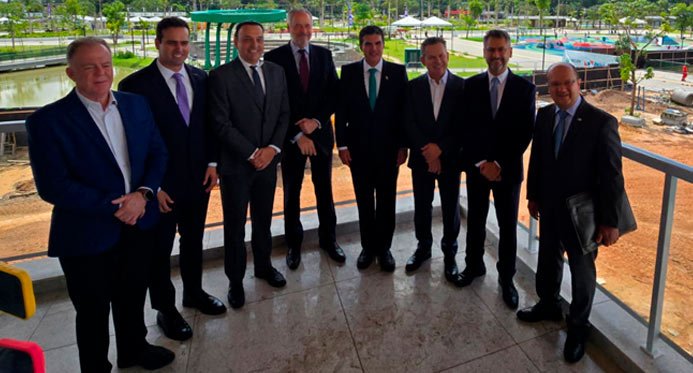 O governador Casagrande participa de uma reunião do Fórum Nacional de Governadores, em Pará