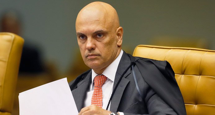 A oposição diz que ele reuniu 41 assinaturas para solicitar a acusação de Moraes
