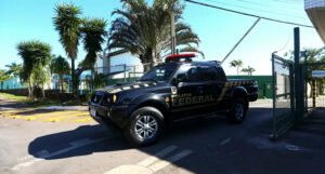 PGR está contra a presença de agentes de PF dentro da casa de Bolsonaro