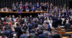 House aprova a urgência do projeto de anistia para os golpistas