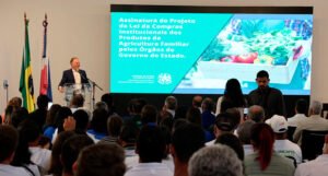 Ele comprará 30% dos alimentos diretamente do pequeno produtor.