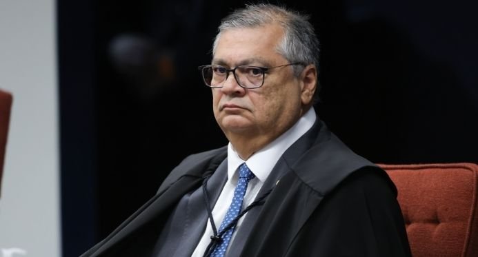 Com um voto de dino, a pontuação do STF é 2-0 para condenar Bolsonaro e sete outros réus