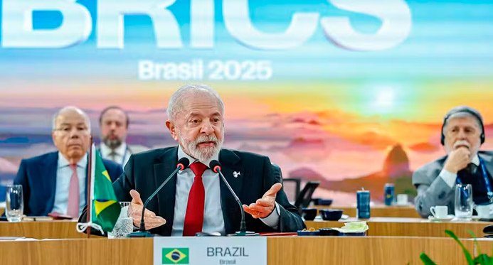 No BRICS, Lula critica a 'tarifa de chantagem' e diz que os países são 'vítimas' de práticas ilegais