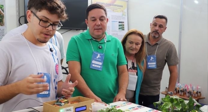 Feira gratuita em Colatina une tecnologia com shows de Renato Casanova e Fred Macucos
