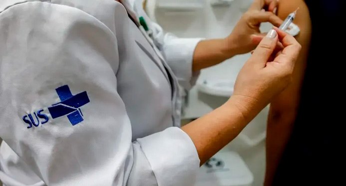 O governo expande a mobilização da vacina contra o HPV em jovens até dezembro