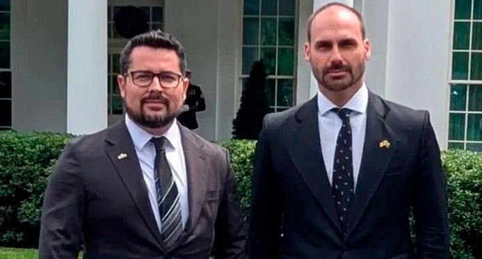 PGR denuncia Eduardo e Paulo Figuedoento para coerção nos Estados Unidos