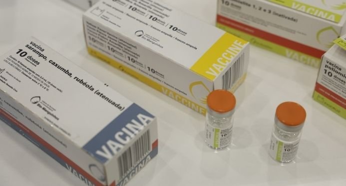 Brasil levanta alerta para surto de sarampo após queda na cobertura vacinal